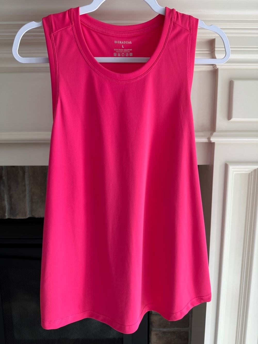 Gradual Women's Sleeveless Performance Tank - Bright Pink